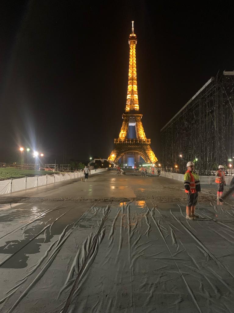 Lire la suite à propos de l’article Chantier Tour Eiffel</br>1 200 m2